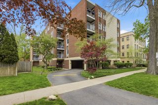 1310 Maple Avenue 2C, Evanston, IL 60201