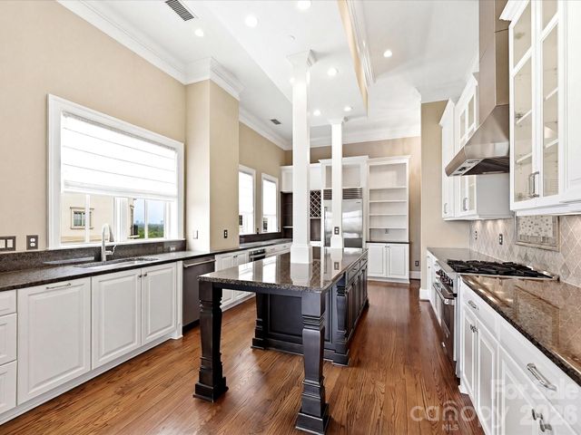 2823 Providence Road 280, Charlotte, NC 28211