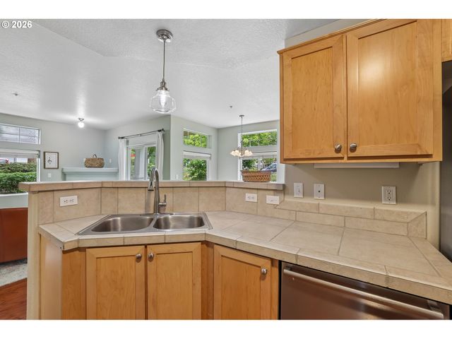 15130 Sw MALLARD Dr 102, Beaverton, OR 97007