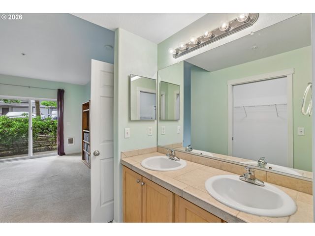 15130 Sw MALLARD Dr 102, Beaverton, OR 97007