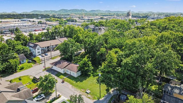 516 Veritas St, Nashville, TN 37211