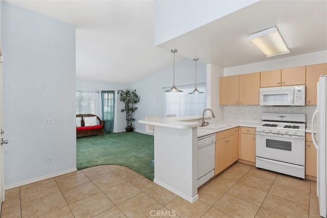 1080 Moon Shadow Court, Hemet, CA 92545