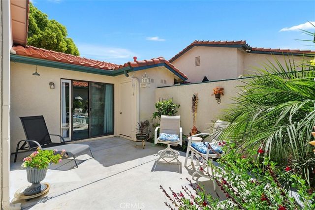 1080 Moon Shadow Court, Hemet, CA 92545