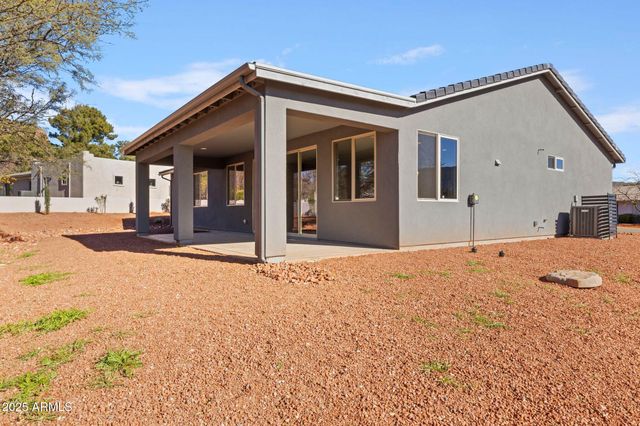 15 CREEK ROCK Circle, Sedona, AZ 86351