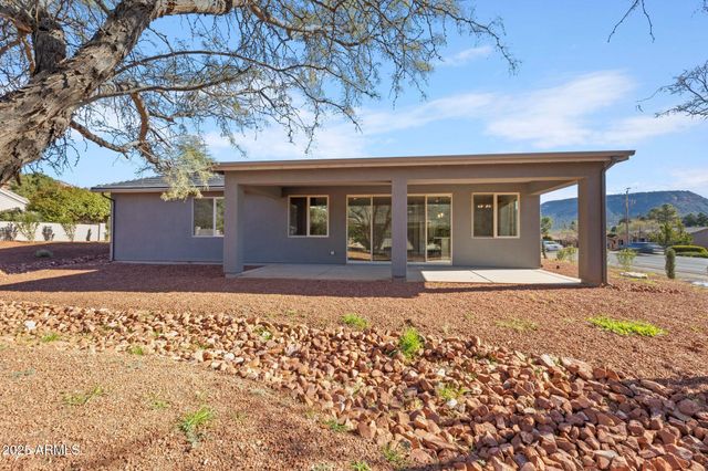 15 CREEK ROCK Circle, Sedona, AZ 86351