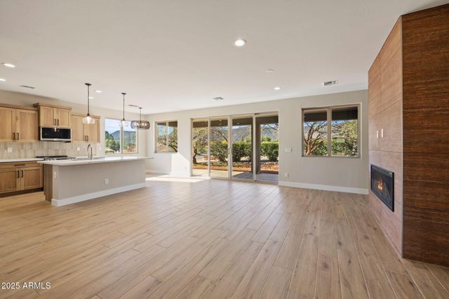 15 CREEK ROCK Circle, Sedona, AZ 86351