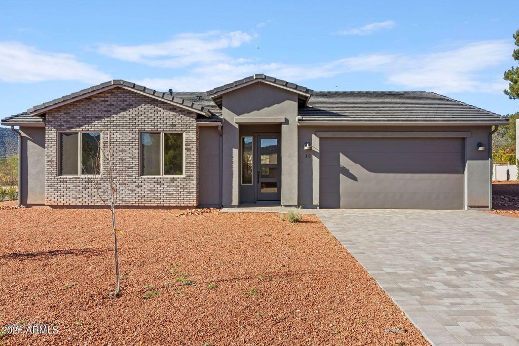 15 CREEK ROCK Circle, Sedona, AZ 86351