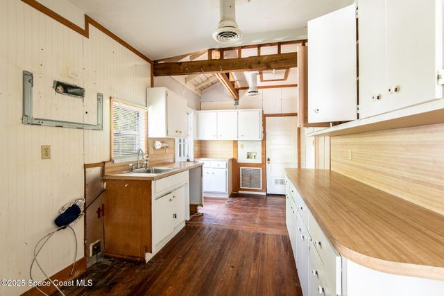 2101 Vernon Place, Melbourne, FL 32901