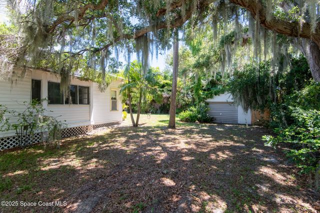 2101 Vernon Place, Melbourne, FL 32901