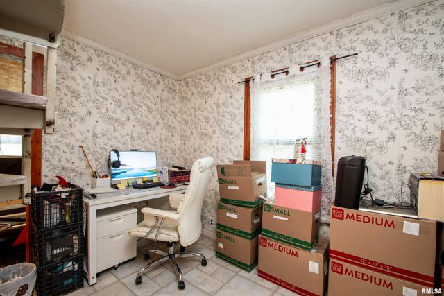 2036 W RICHWOODS Boulevard, Peoria, IL 61604