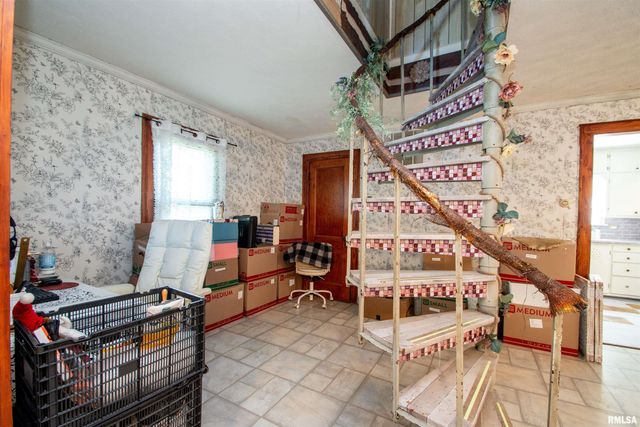 2036 W RICHWOODS Boulevard, Peoria, IL 61604