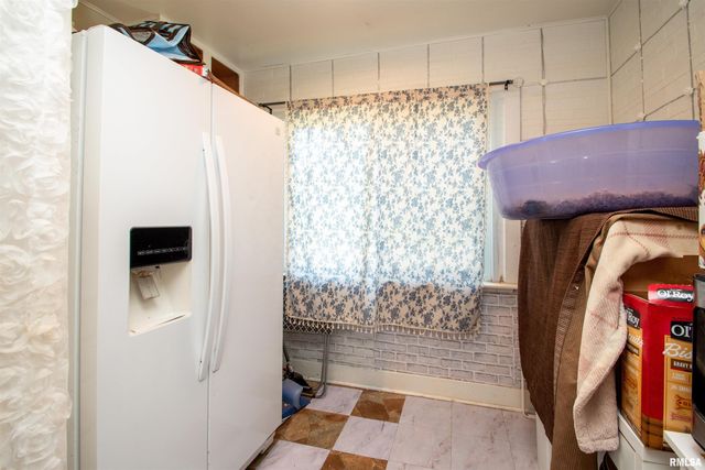 2036 W RICHWOODS Boulevard, Peoria, IL 61604