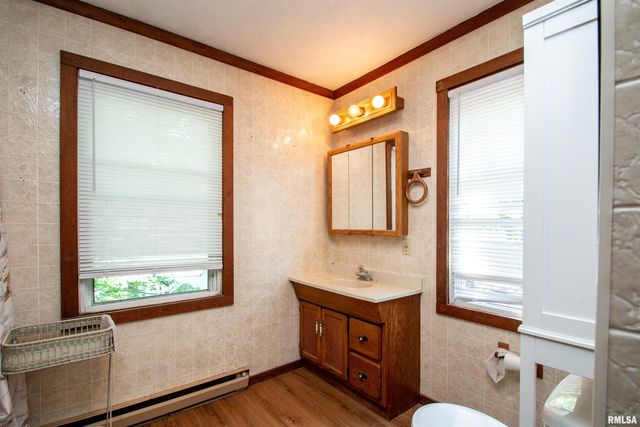 2036 W RICHWOODS Boulevard, Peoria, IL 61604