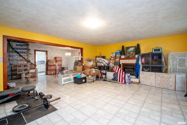 2036 W RICHWOODS Boulevard, Peoria, IL 61604