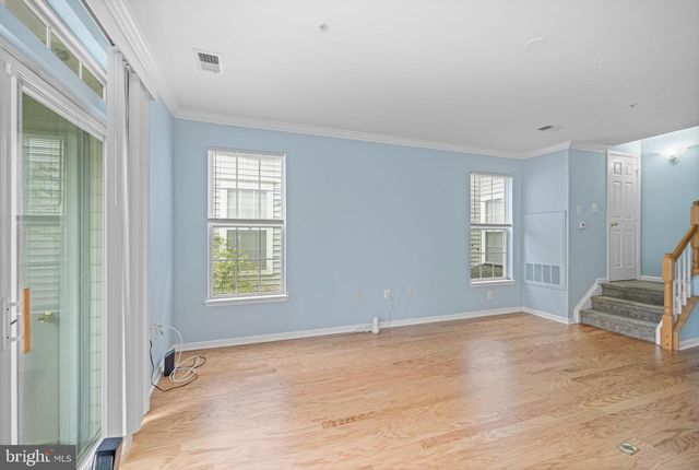 13121 MARCEY CREEK RD, Herndon, VA 20171