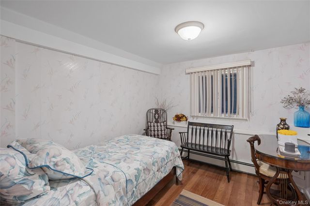 31 Lake Court, Massapequa, NY 11758