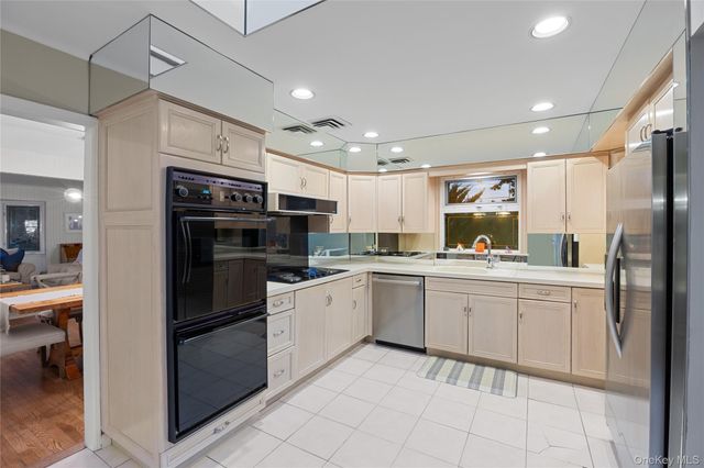 31 Lake Court, Massapequa, NY 11758