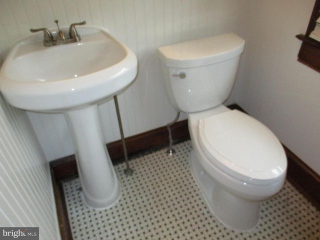 5635 OREGON AVE, Halethorpe, MD 21227