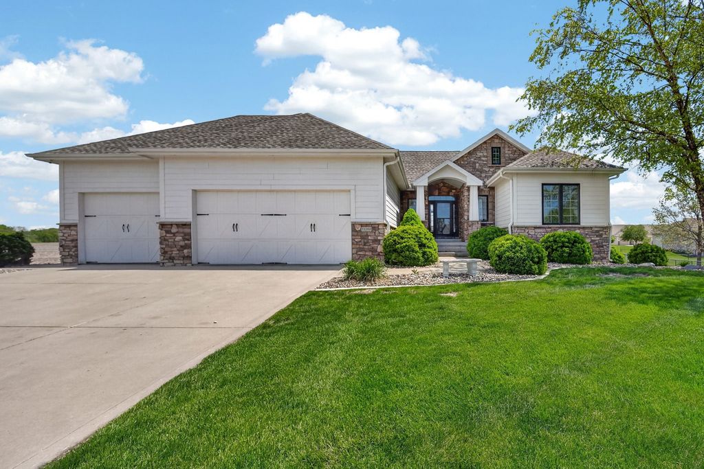 11193 NW 123rd Street, Granger, IA 50109