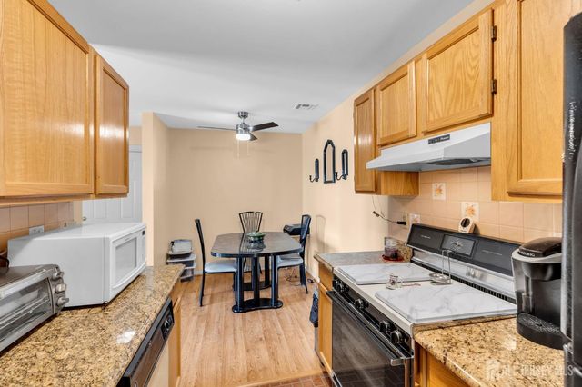 231 Atlantic Street 39, Keyport, NJ 07735