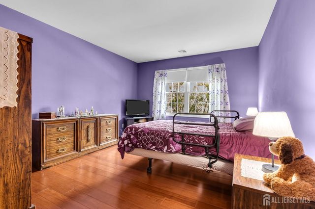 231 Atlantic Street 39, Keyport, NJ 07735