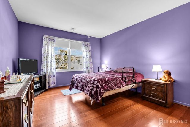 231 Atlantic Street 39, Keyport, NJ 07735