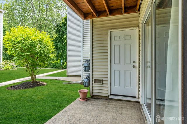 231 Atlantic Street 39, Keyport, NJ 07735