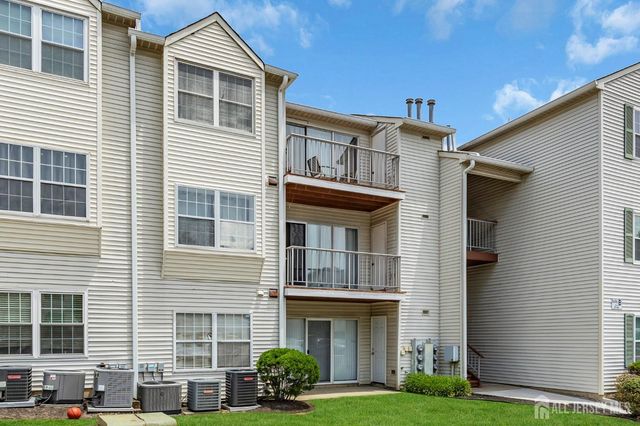 231 Atlantic Street 39, Keyport, NJ 07735