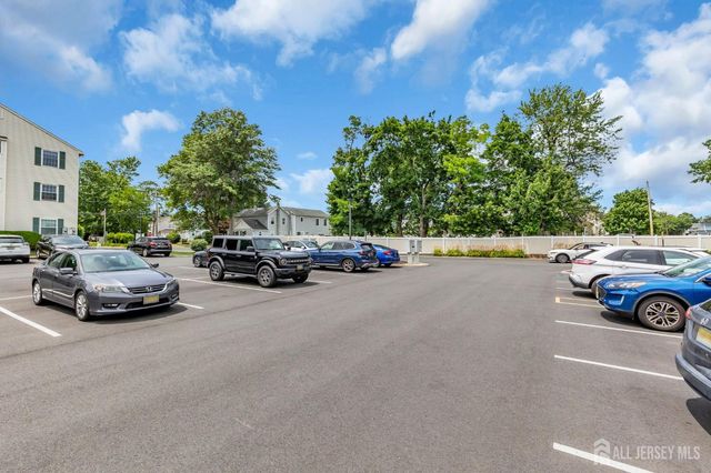 231 Atlantic Street 39, Keyport, NJ 07735