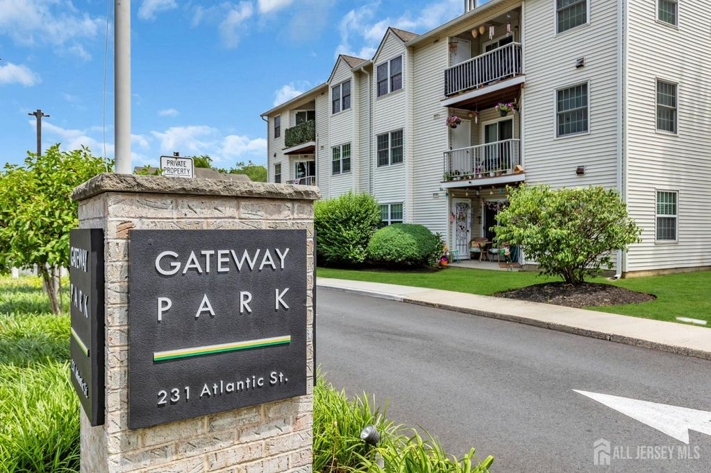 231 Atlantic Street 39, Keyport, NJ 07735