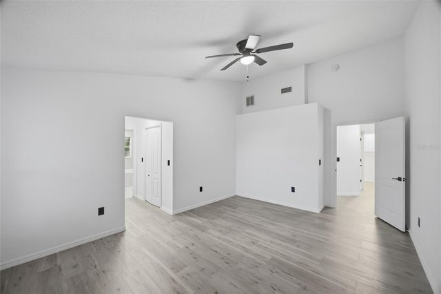 6302 SILVER OAKS DRIVE, Zephyrhills, FL 33542