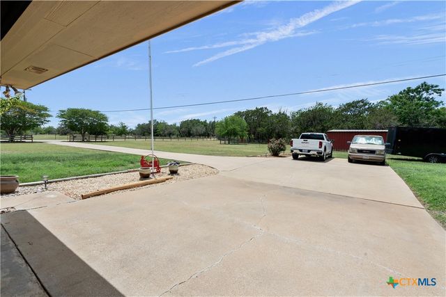 532 Whispering Oaks Drive, Copperas Cove, TX 76522