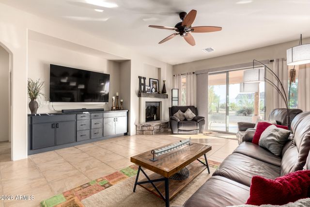 25617 W QUAILS NEST Lane, Wittmann, AZ 85361