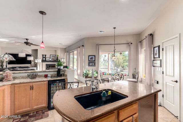 25617 W QUAILS NEST Lane, Wittmann, AZ 85361