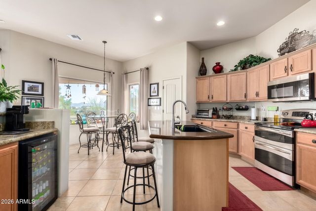 25617 W QUAILS NEST Lane, Wittmann, AZ 85361