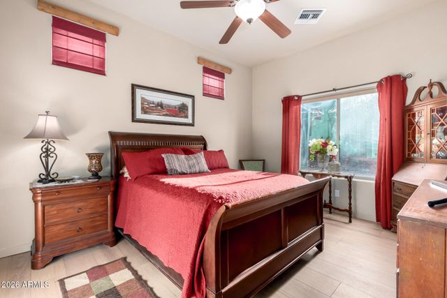 25617 W QUAILS NEST Lane, Wittmann, AZ 85361