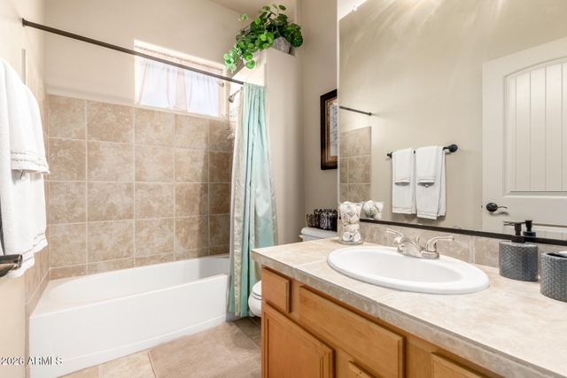 25617 W QUAILS NEST Lane, Wittmann, AZ 85361