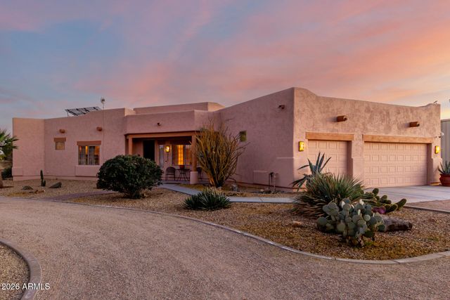 25617 W QUAILS NEST Lane, Wittmann, AZ 85361