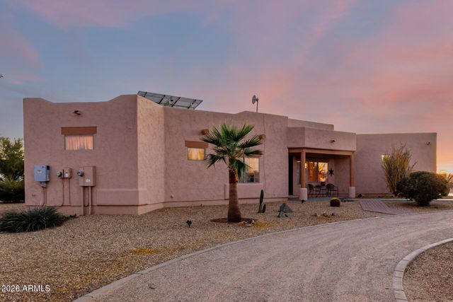 25617 W QUAILS NEST Lane, Wittmann, AZ 85361