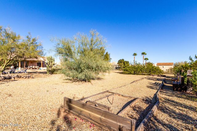 25617 W QUAILS NEST Lane, Wittmann, AZ 85361
