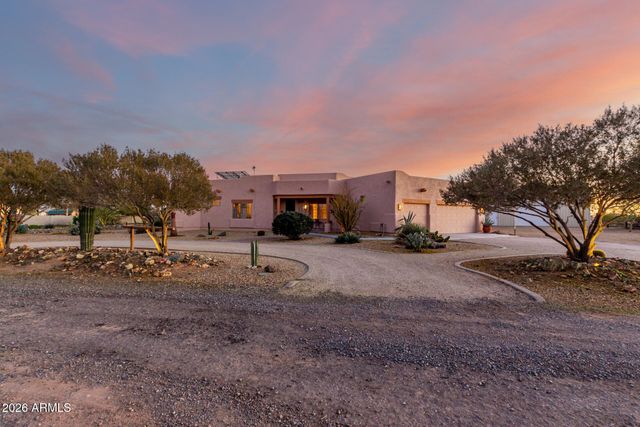 25617 W QUAILS NEST Lane, Wittmann, AZ 85361