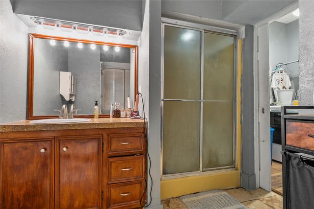 306 S Cleveland, Meridian, TX 76665