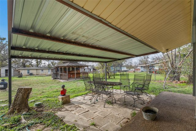 306 S Cleveland, Meridian, TX 76665
