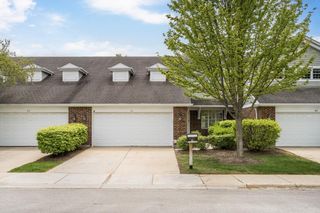 61 Caribou Crossing, Northbrook, IL 60062