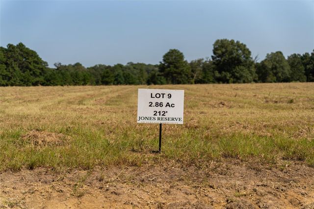 930 Jones Road, New Waverly, TX 77358
