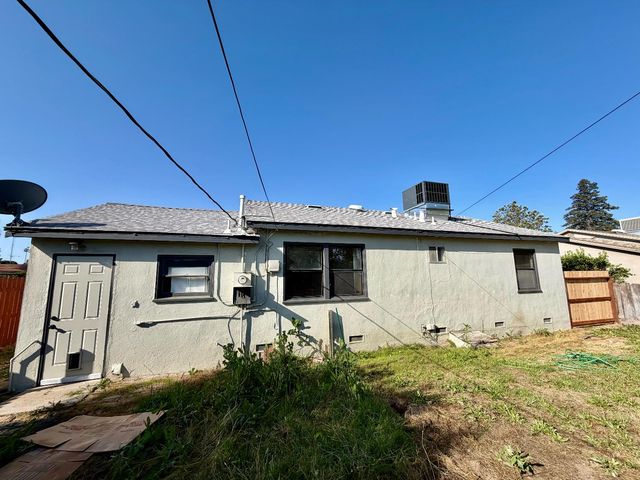 861 Fir Ave, Atwater, CA 95301