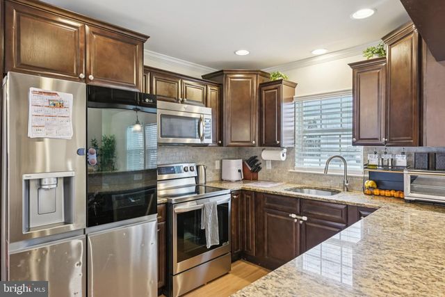 45 NICKELHILL LN, Levittown, PA 19054