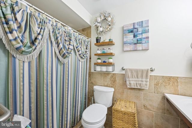 45 NICKELHILL LN, Levittown, PA 19054