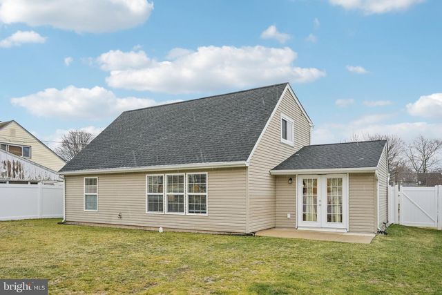 45 NICKELHILL LN, Levittown, PA 19054