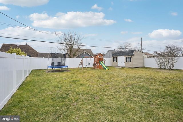 45 NICKELHILL LN, Levittown, PA 19054